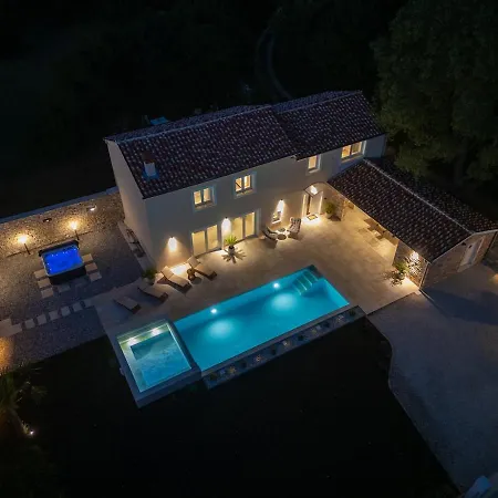 De Pucci Villa Žminj